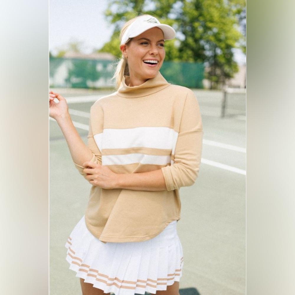 Women's Tan and White Sweatshirt